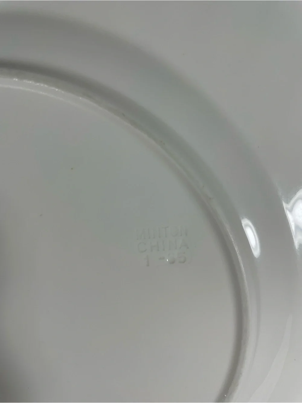 Vintage Minton White Fife Bone China Dinner Plate 10 3/4” England Discontinued